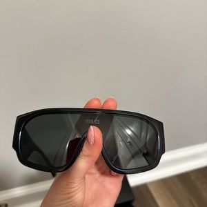 Versace sunglasses 100% Authentic ⭐️